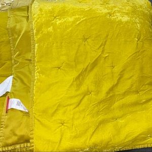 Opal House full/queen crushed velvet comforter